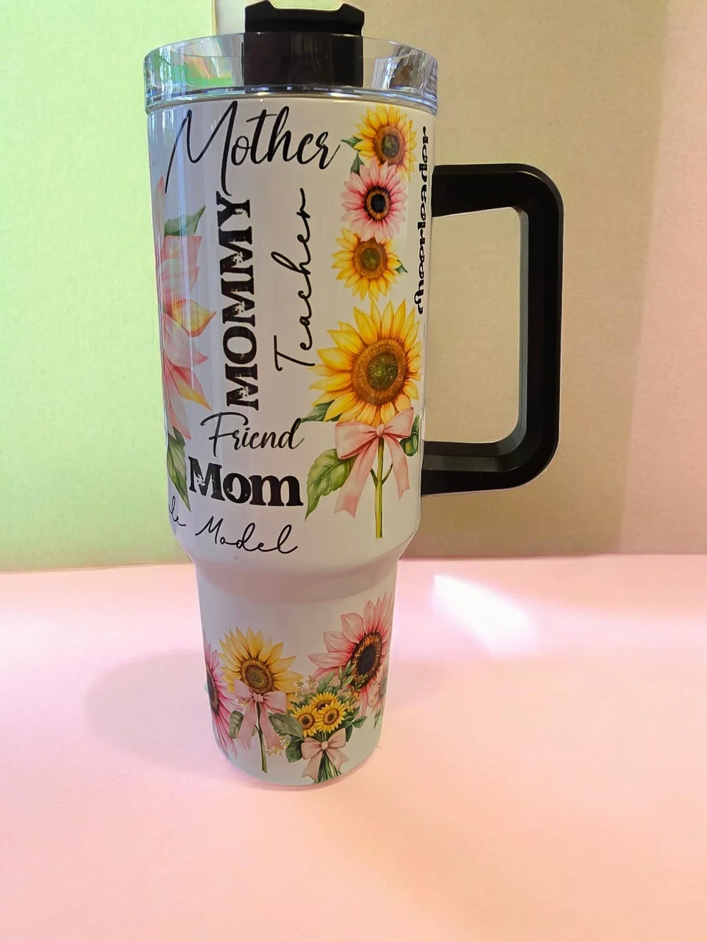 Insulated White Floral 'Mom' Travel 40 Oz Tumbler with Handle